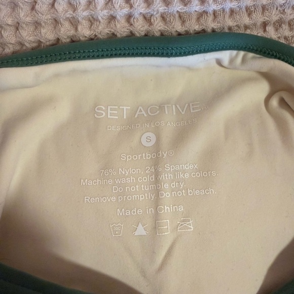 SET Active Cream and Green Sportbody Workout Dress - Picture 6 of 6